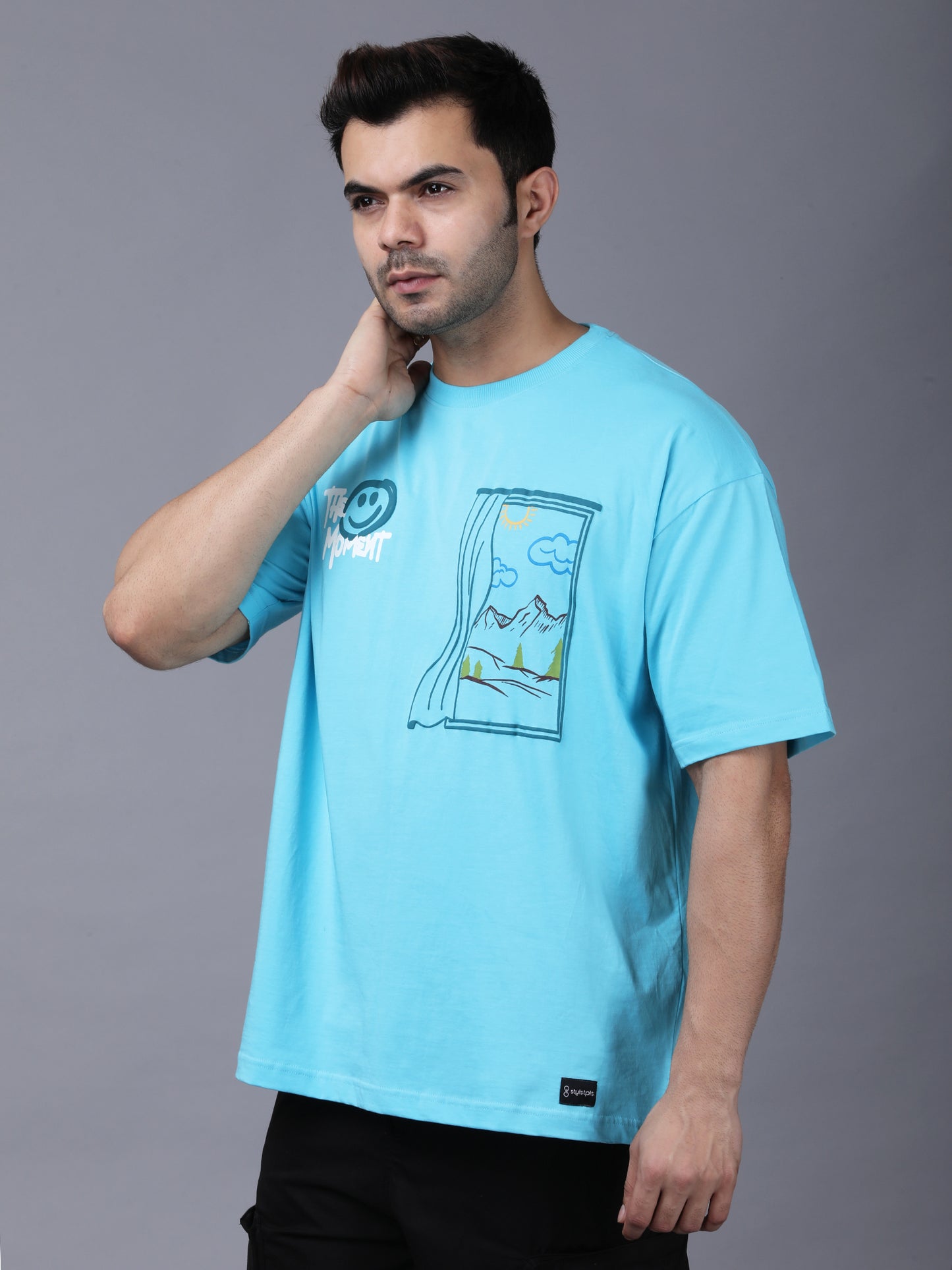 Moment-sky blue overall print oversized T-shirt